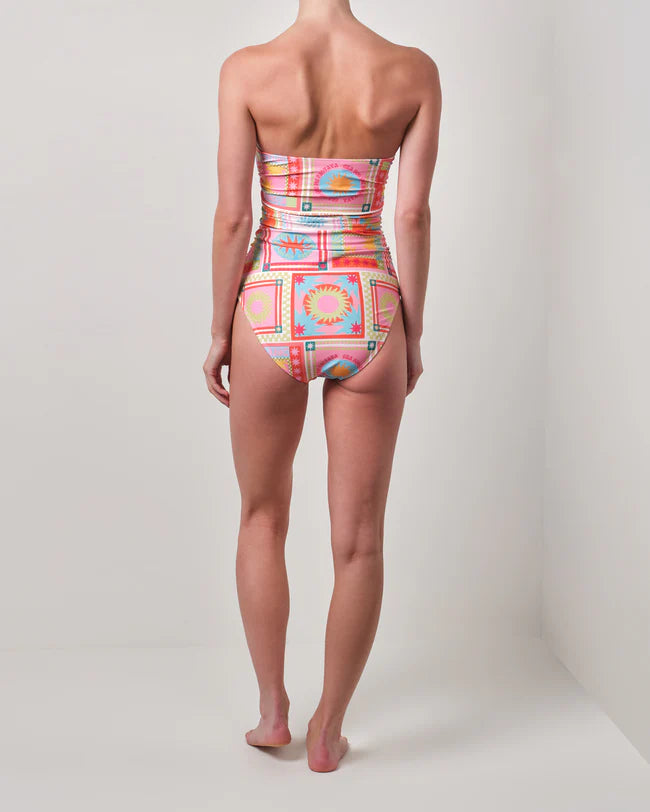 Maldives Swimsuit / Iluminae