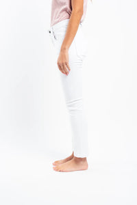 "Kirby" Mid Rise Slim Fit Jean / White