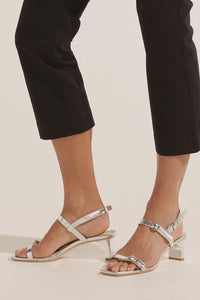 content heel / platinum