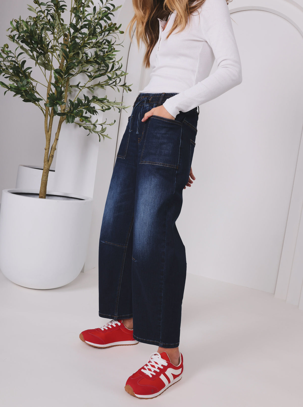 Leo Barrel Jeans- Dark Blue