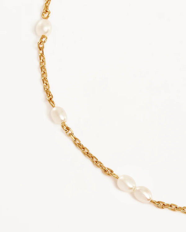 Serene Dreams Pearl Bracelet