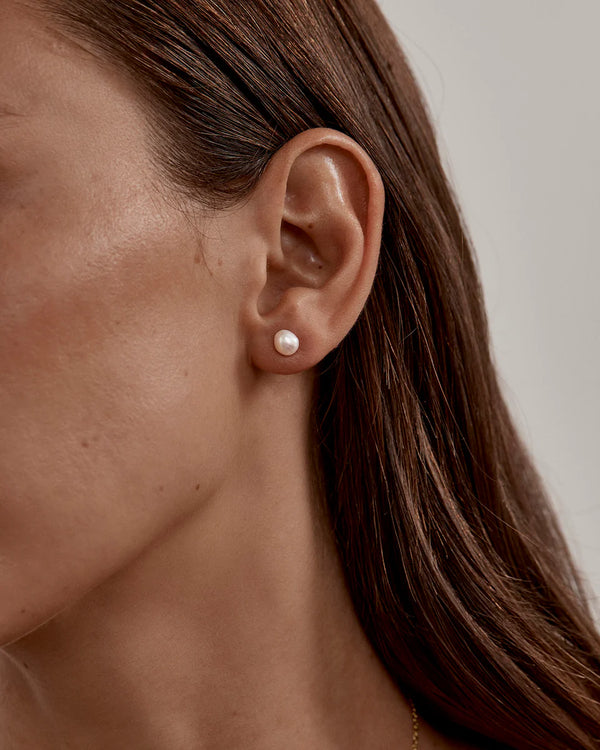 Under the Moonlight Pearl Stud Earrings