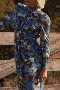 graduate dress / forest blur