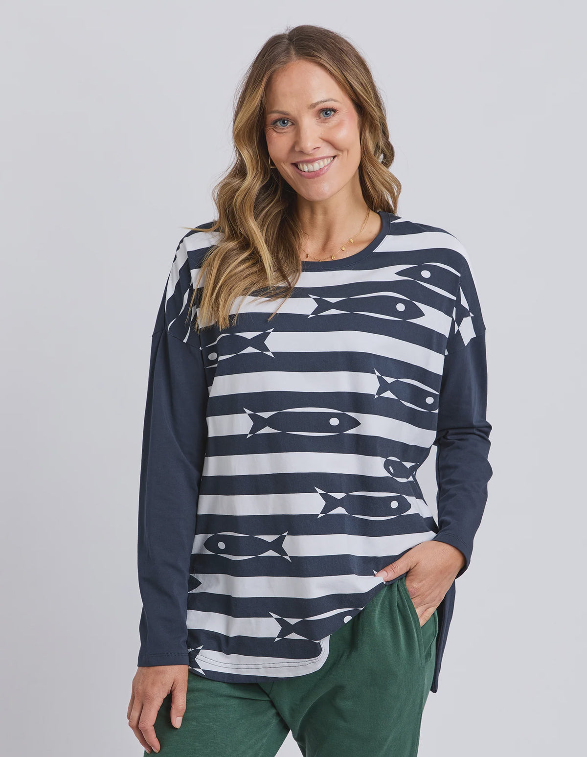 Pesce Long Sleeve Tee- Navy