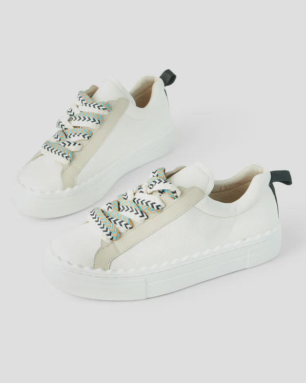 Hut Leather Sneaker / White