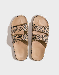 Leo. Camel Slides